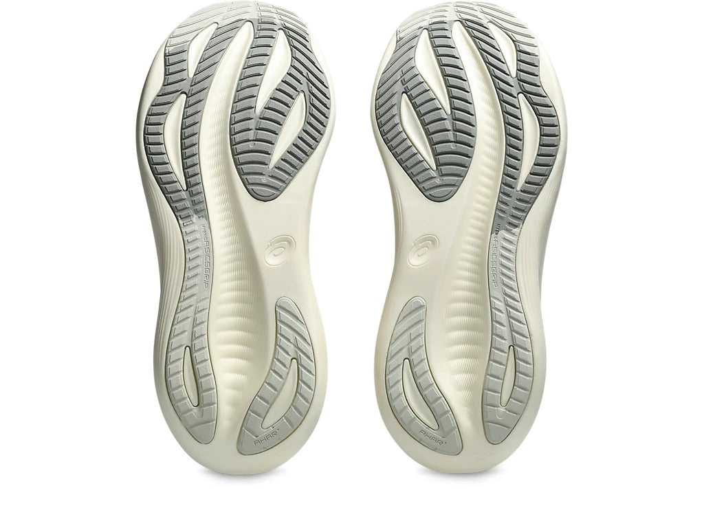 נעלי ריצה מקצועיות GEL NIMBUS 27 WIDE גברים - שחור / לבן