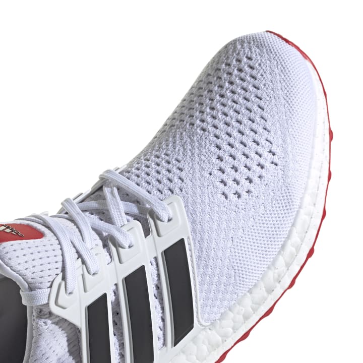 נעלי ריצה מקצועיות ULTRABOOST 1.0 גברים - לבן / שחור
