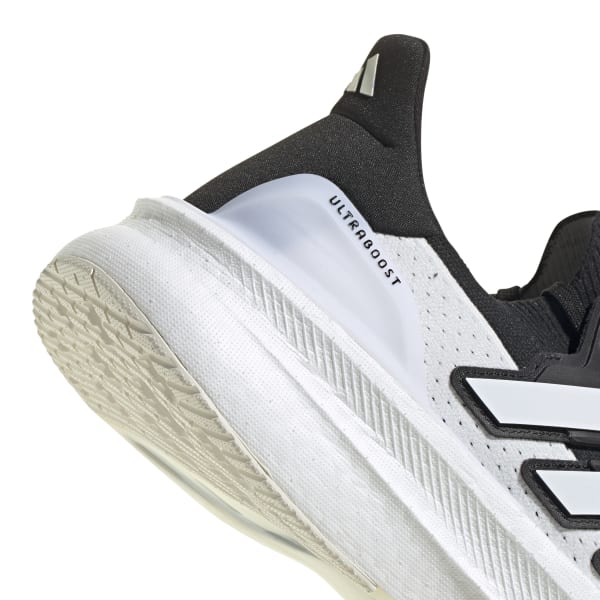 נעלי ריצה מקצועיות ULTRABOOST 5 גברים - שחור / לבן