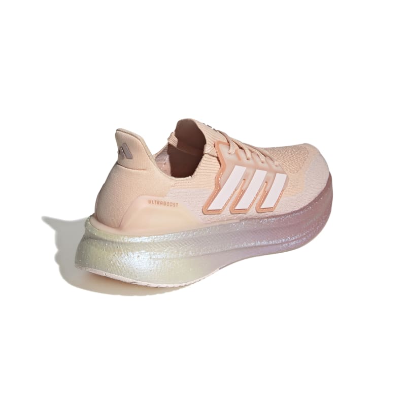 נעלי ריצה מקצועיות ULTRABOOST 5 נשים - אפרסק