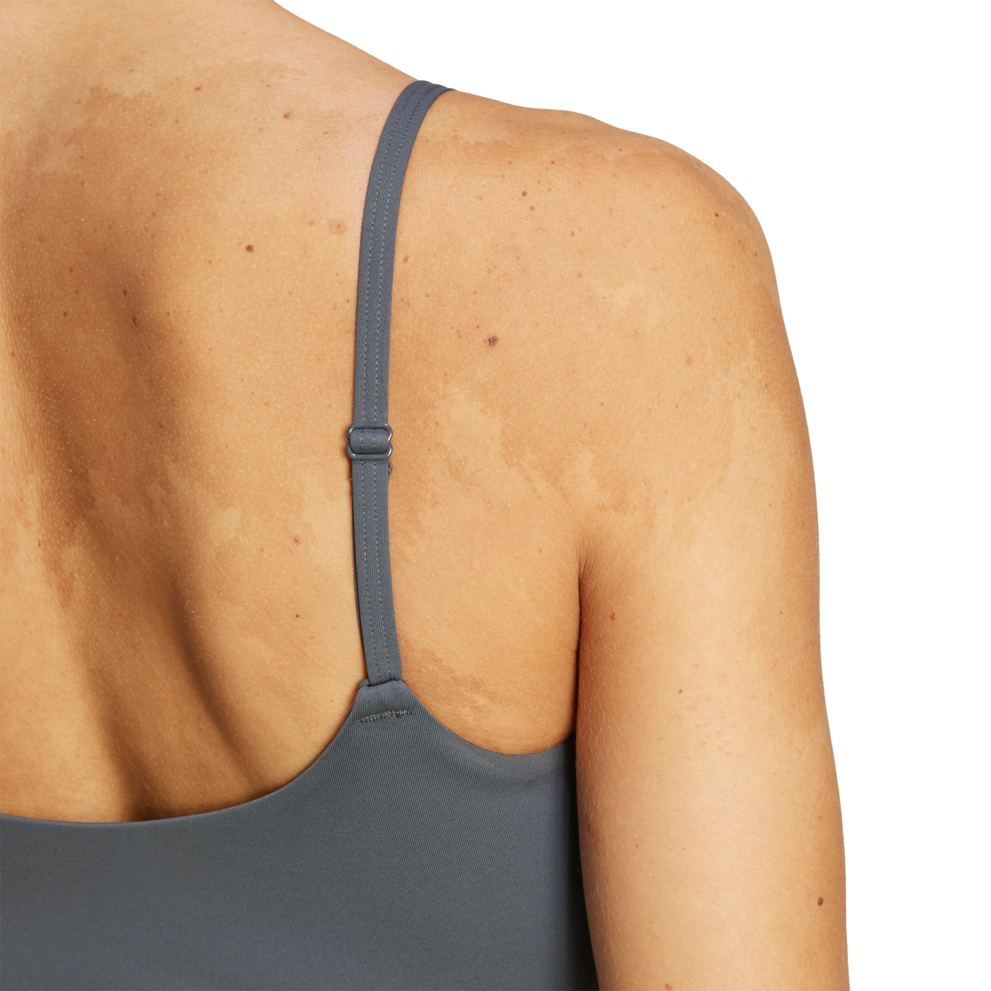 גופיית אימון קצרה - נשים