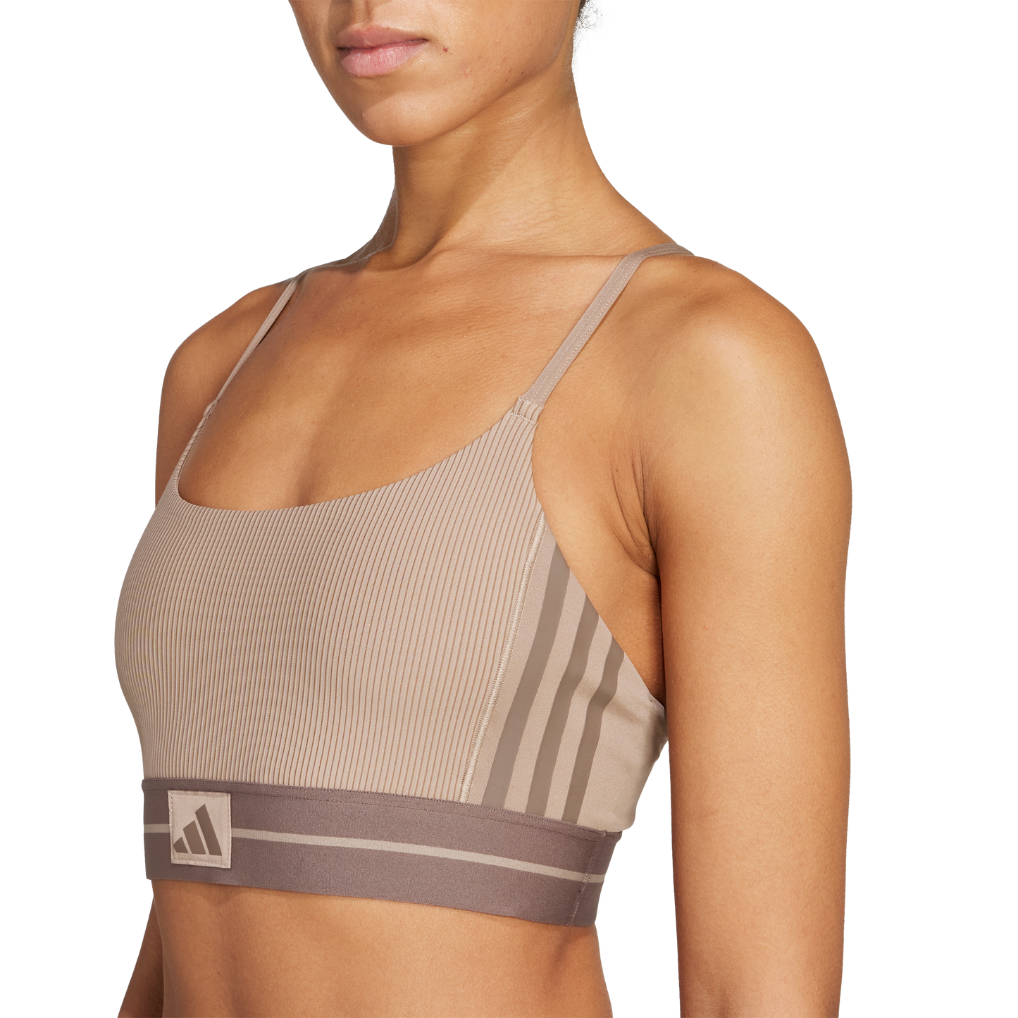 גוזיית ספורט - נשים