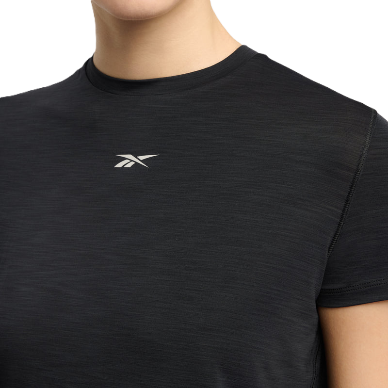 חולצת ספורט קצרה - נשים