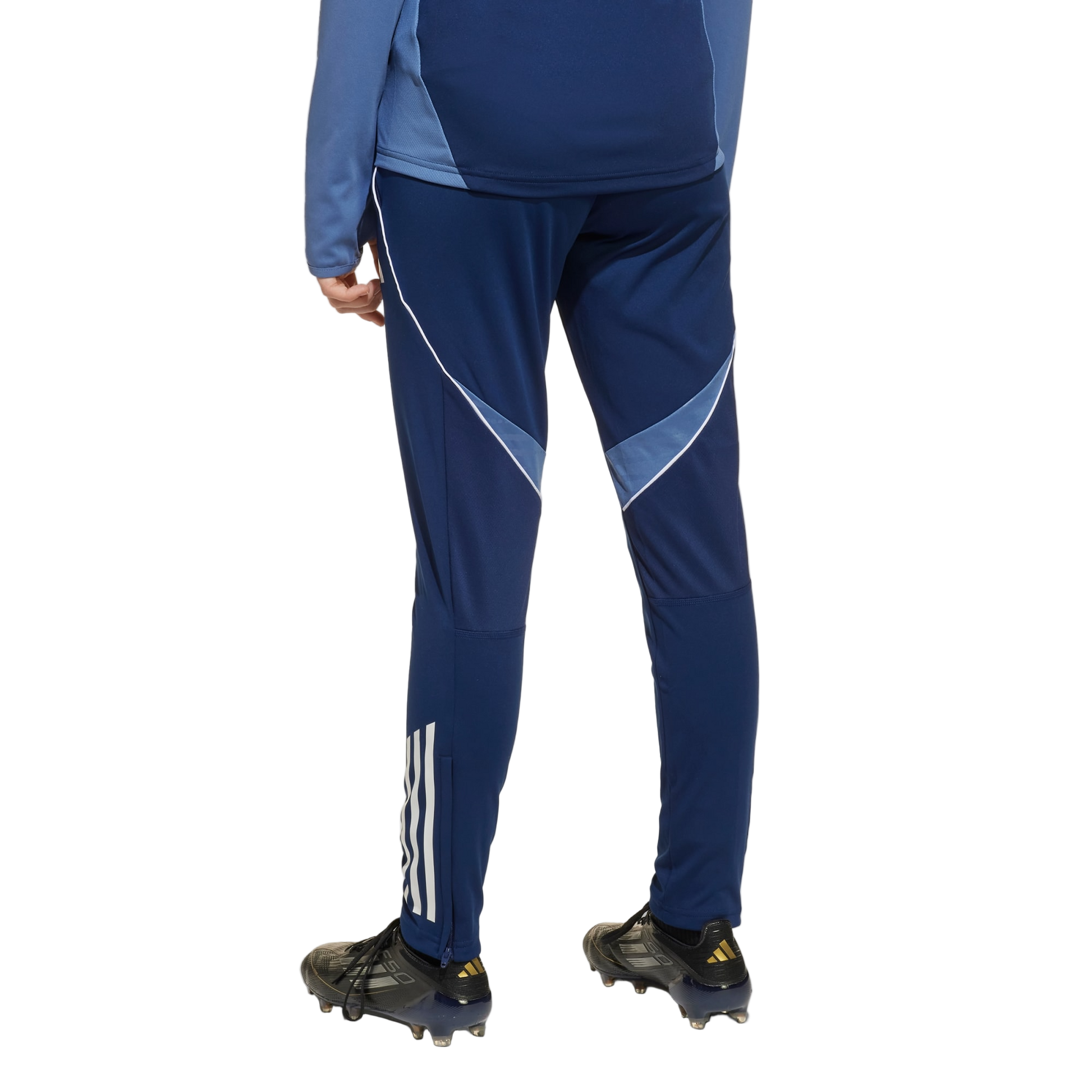 מכנסי אימון ל- ילדים נוער