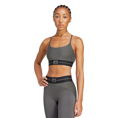 גוזיית ספורט - נשים