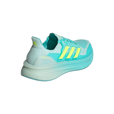 נעלי ריצה מקצועיות ULTRABOOST 5 נשים - תכלת / לבן