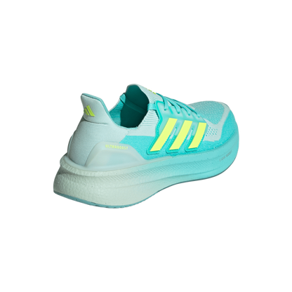 נעלי ריצה מקצועיות ULTRABOOST 5 נשים - תכלת / לבן