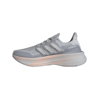 נעלי ריצה מקצועיות ULTRABOOST 5 - נשים