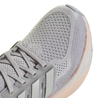 נעלי ריצה מקצועיות ULTRABOOST 5 - נשים