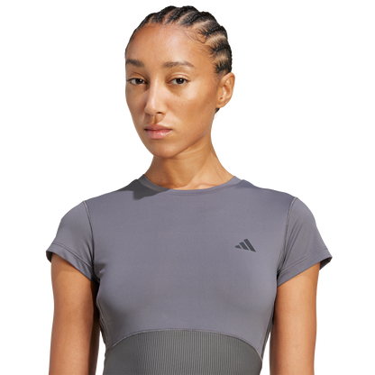 חולצת ספורט קצרה - נשים