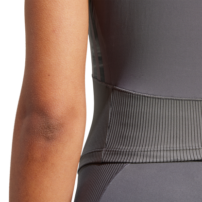 חולצת ספורט קצרה - נשים