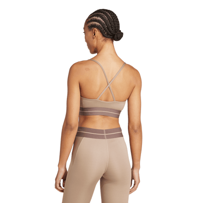 גוזיית ספורט - נשים