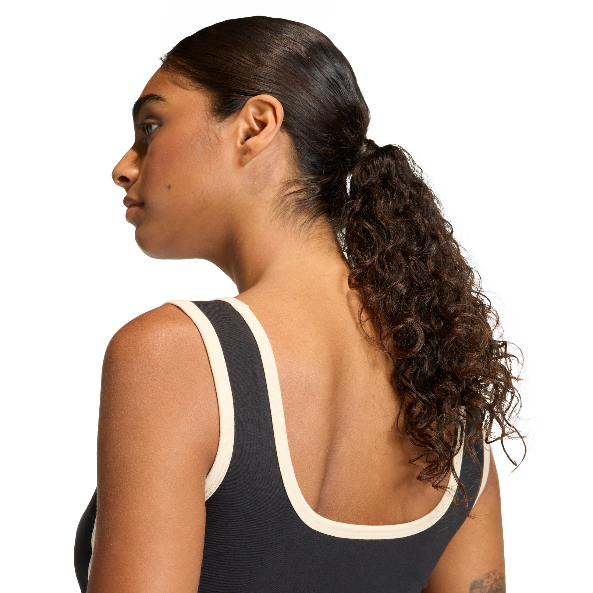 גופיית ספורט - נשים