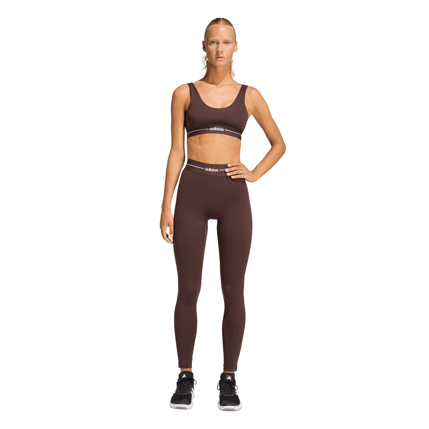 גוזיית ספורט - נשים