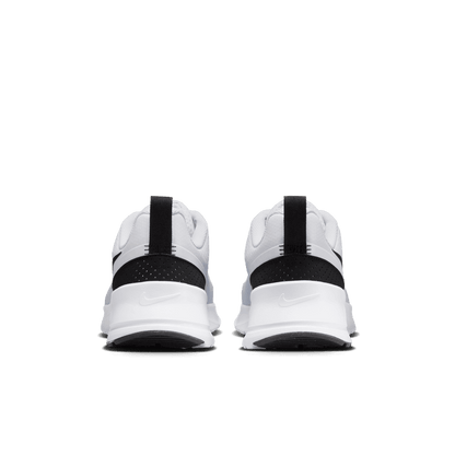 נעלי סניקרס Air Max Nuaxis גברים - לבן / תכלת / שחור