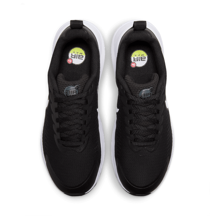 נעלי סניקרס AIR MAX NUAXIS נשים - שחור