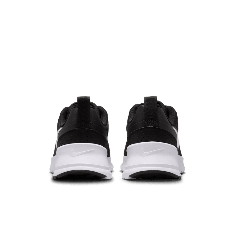 נעלי סניקרס AIR MAX NUAXIS נשים - שחור