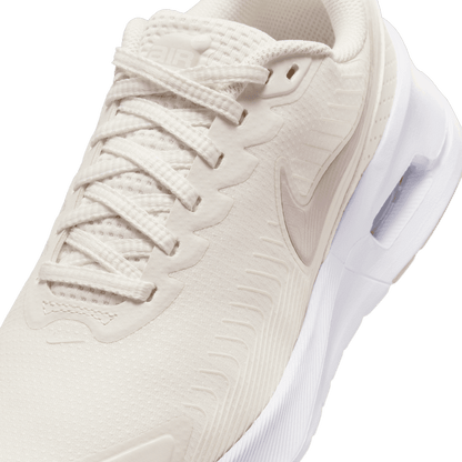 נעלי סניקרס AIR MAX NUAXIS נשים - שמנת