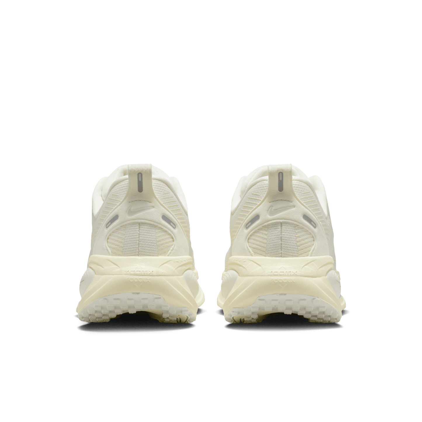 נעלי ריצה מקצועיות VOMERO 18 - נשים