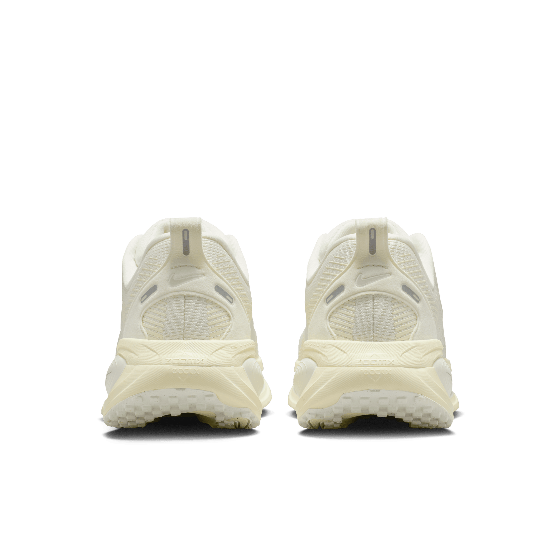 נעלי ריצה מקצועיות VOMERO 18 - נשים