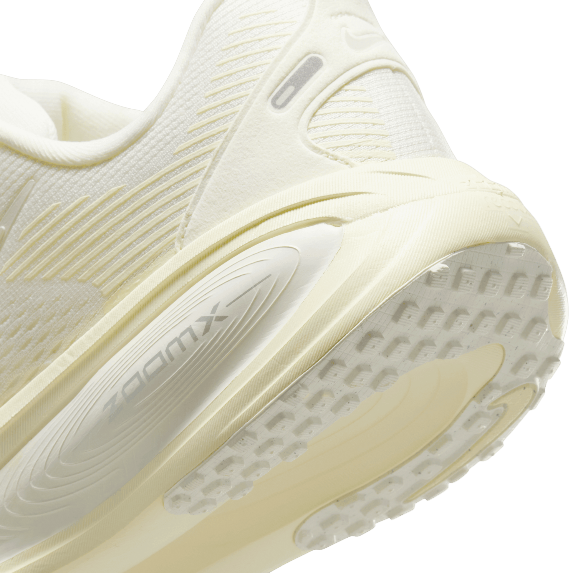 נעלי ריצה מקצועיות VOMERO 18 - נשים