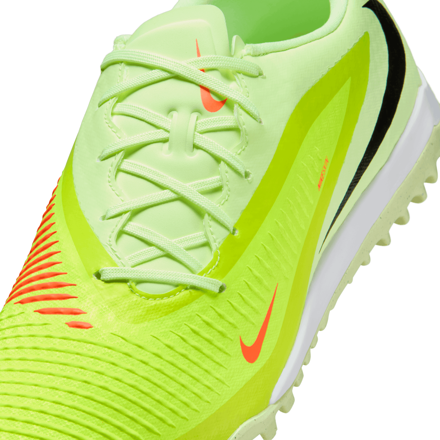 נעלי קטרגל Phantom 6 Low Academy - גברים