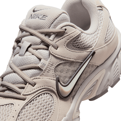 נעלי סניקרס V5 RNR - גברים