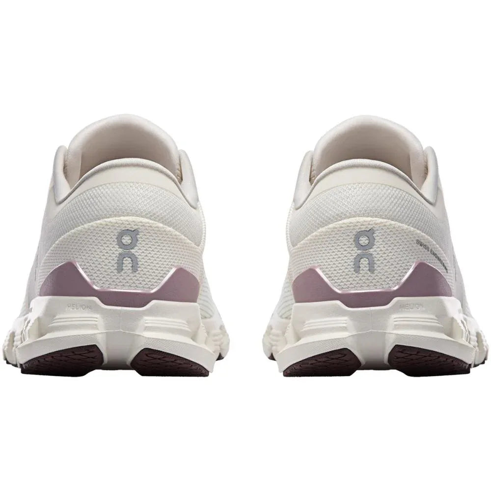 נעלי ריצה מקצועיות CLOUD X 4 - נשים